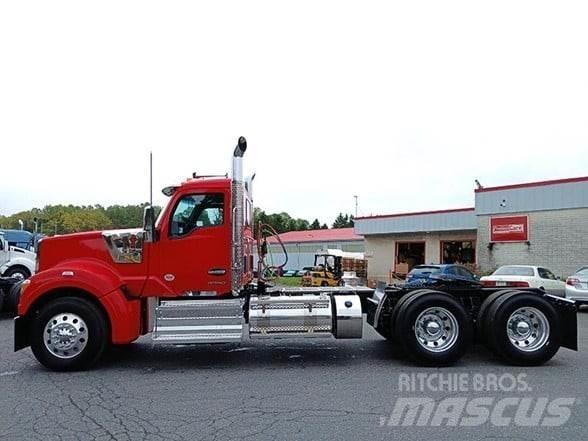 Kenworth W990 Vilcēji