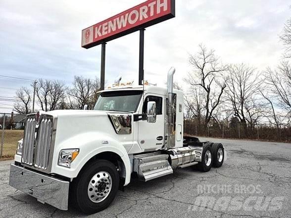 Kenworth W990 Vilcēji