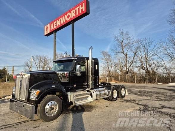 Kenworth W990 Vilcēji