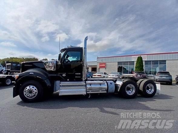 Kenworth W990 Vilcēji