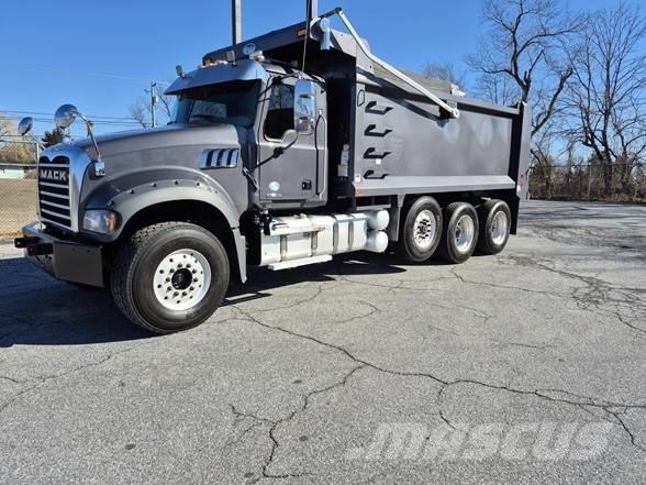 Mack GRANITE 64FR Pašizgāzējs