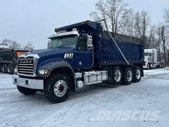Mack GRANITE 64FR Pašizgāzējs