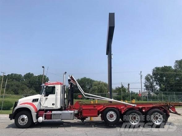 Mack GRANITE GU713 Atkritumu izvešanas transports