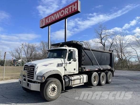 Mack GRANITE GU713 Pašizgāzējs