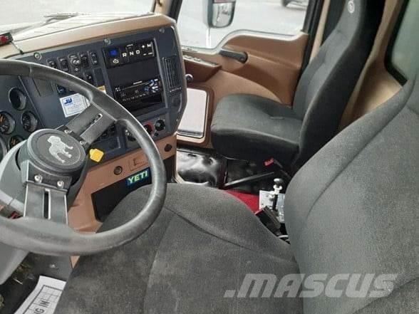 Mack GRANITE GU713 Pašizgāzējs
