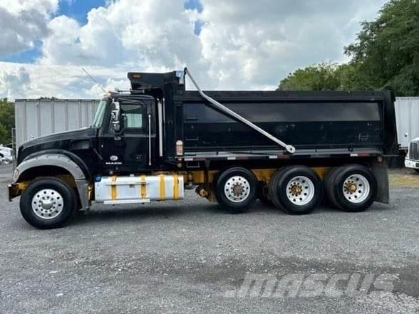 Mack GRANITE GU713 Pašizgāzējs