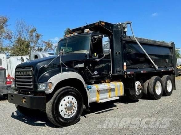 Mack GRANITE GU713 Pašizgāzējs