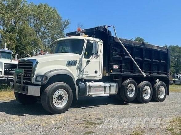 Mack GRANITE GU713 Pašizgāzējs
