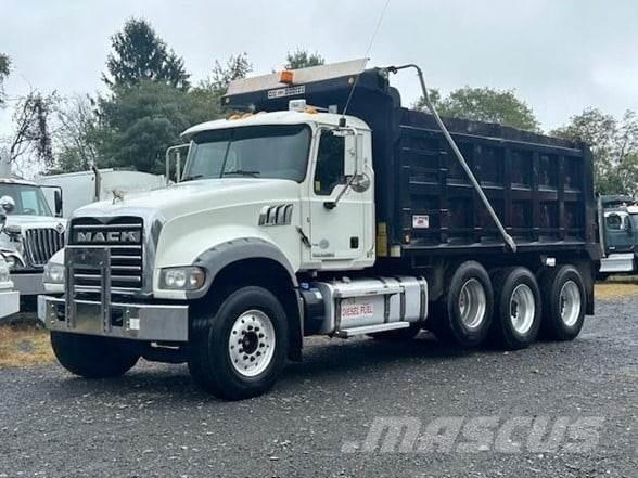 Mack GRANITE GU713 Pašizgāzējs