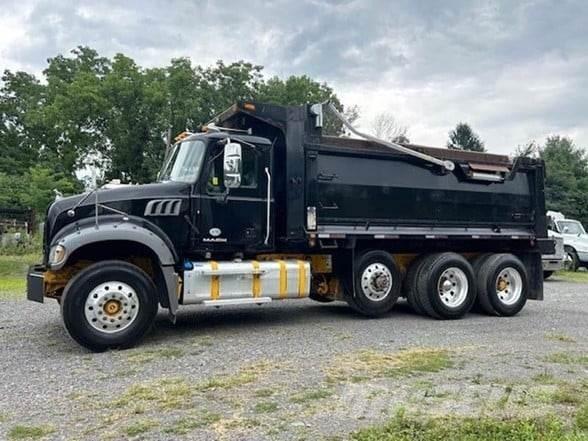 Mack GRANITE GU713 Pašizgāzējs
