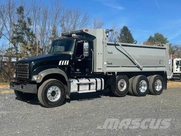 Mack GRANITE GU713 Pašizgāzējs