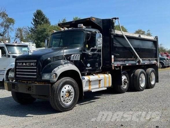 Mack GRANITE GU713 Pašizgāzējs