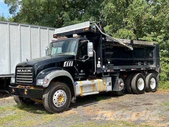 Mack GRANITE GU713 Pašizgāzējs
