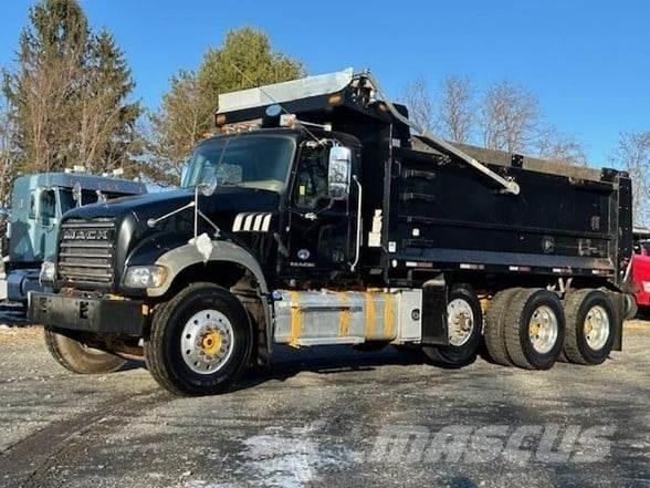 Mack GRANITE GU713 Pašizgāzējs