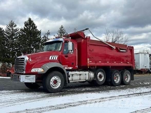 Mack GRANITE GU813 Pašizgāzējs
