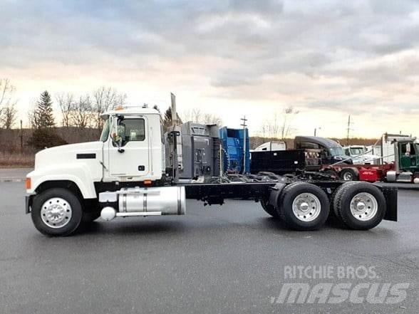 Mack PINNACLE CHU613 Vilcēji