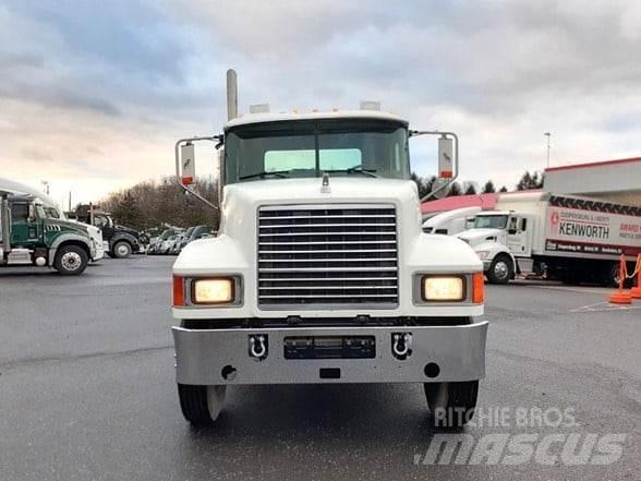 Mack PINNACLE CHU613 Vilcēji