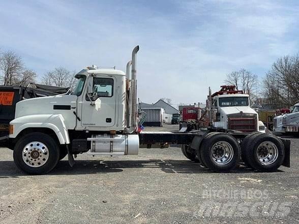 Mack PINNACLE CHU613 Vilcēji