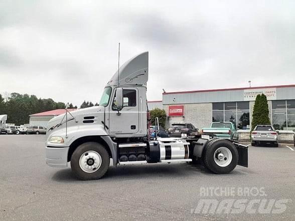 Mack PINNACLE CXU612 Vilcēji