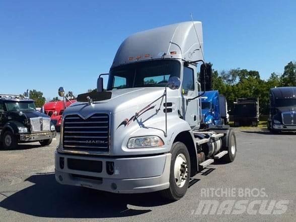 Mack PINNACLE CXU612 Vilcēji