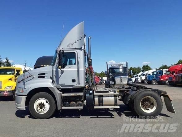 Mack PINNACLE CXU612 Vilcēji