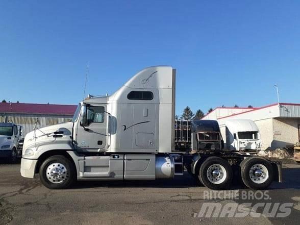Mack PINNACLE CXU613 Vilcēji