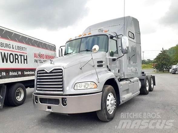 Mack PINNACLE CXU613 Vilcēji