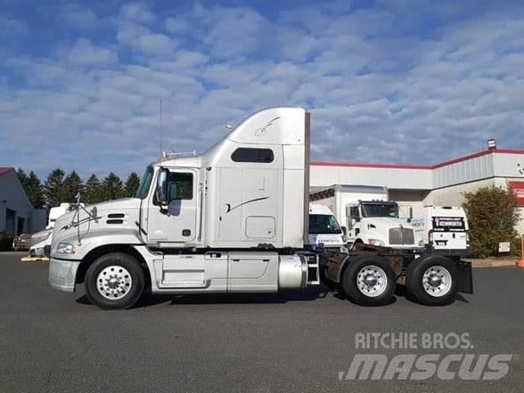 Mack PINNACLE CXU613 Vilcēji