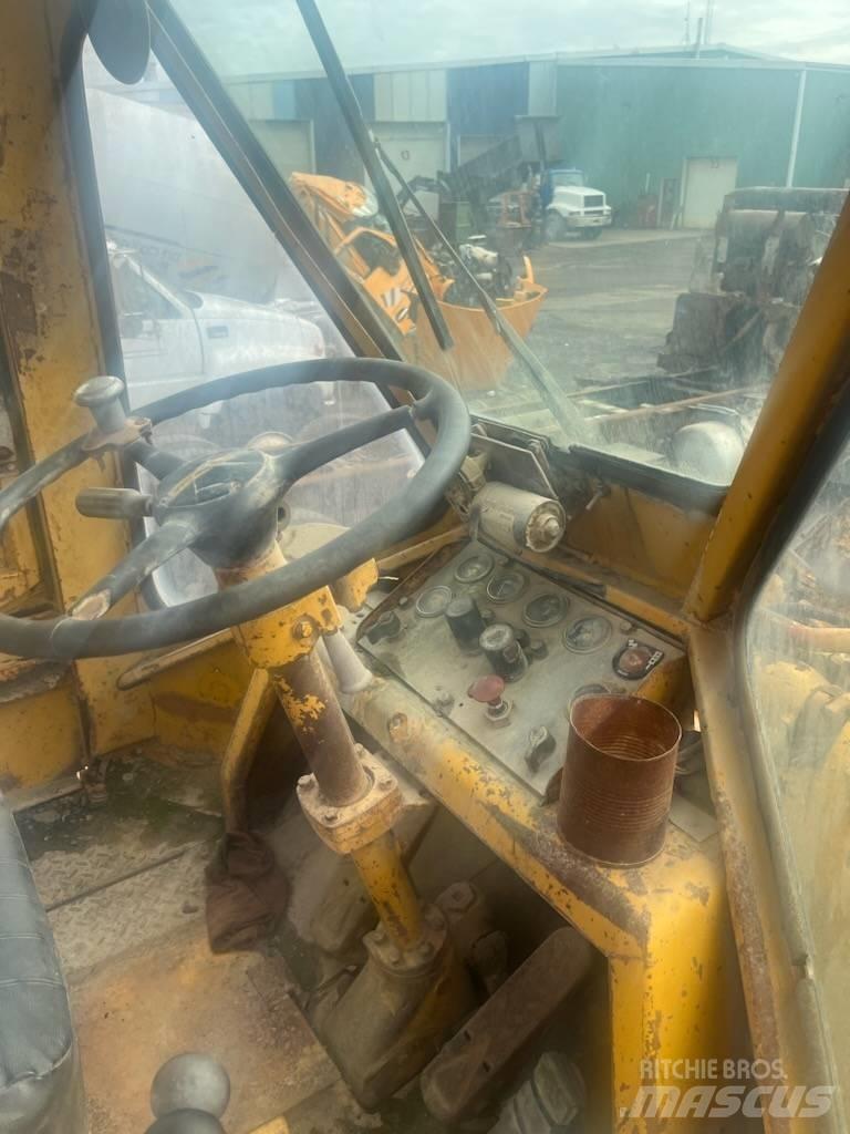 CAT 980 B Iekrāvēji uz riteņiem