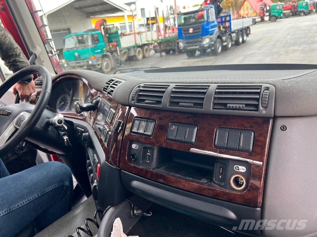 Tatra T158 Platformas/izkraušana no sāniem