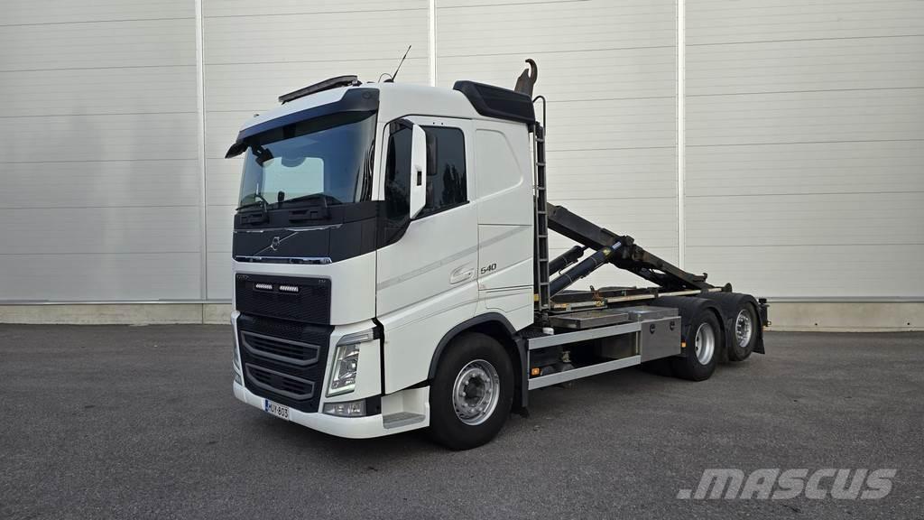 Volvo FH Treileri ar āķi