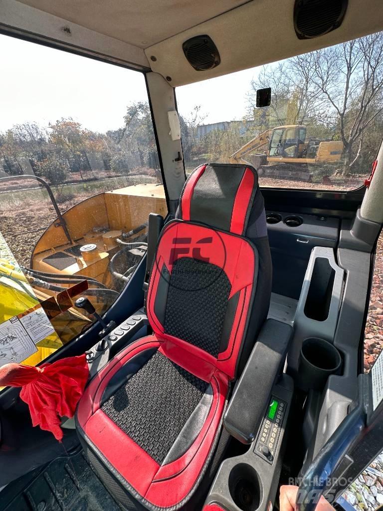 Komatsu PC 70-8 Kāpurķēžu ekskavatori