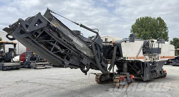 Wirtgen W 220 Asfalta dzesēšanas iekārtas