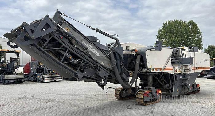 Wirtgen W 220 Asfalta dzesēšanas iekārtas