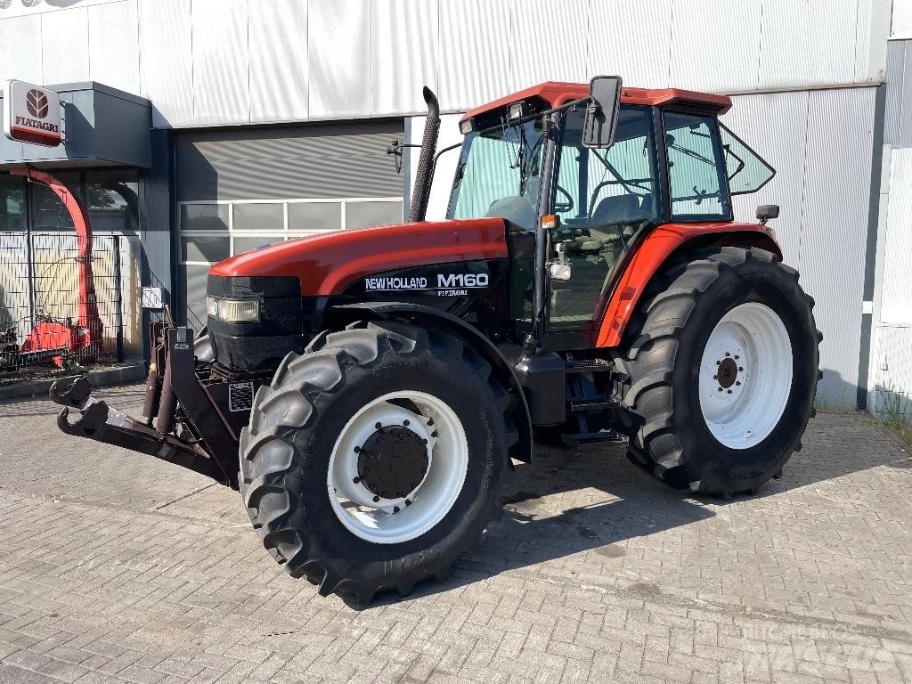 New Holland M 160 Traktori