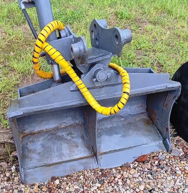 JCB 3 CX Ekskavatori-iekrāvēji
