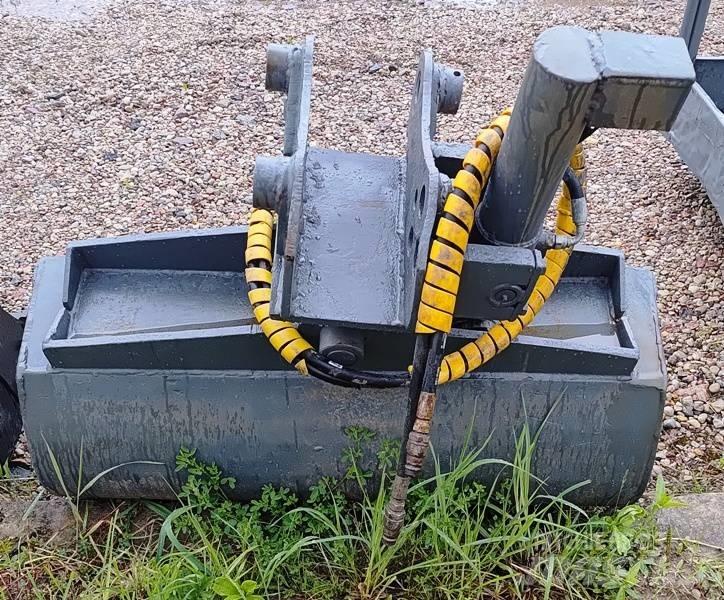 JCB 3 CX Ekskavatori-iekrāvēji
