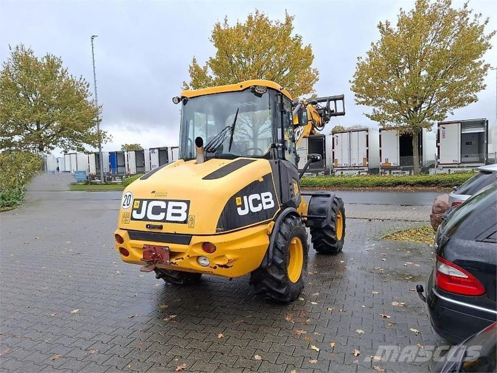 JCB TM 180 Lauksaimniecības pacēlāji