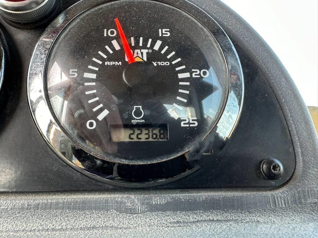 CAT RM 300 Asfalta savācējs
