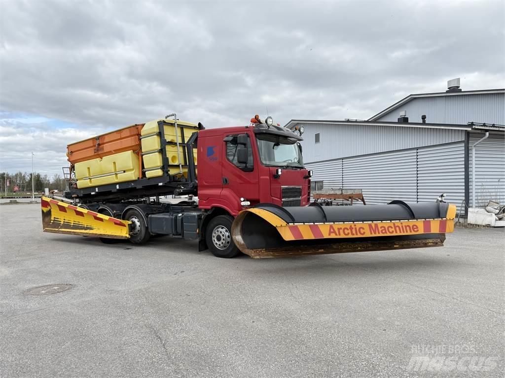 Sisu R500 8X2 Kabeļu pacēlājs nomontējamām kravas mašīnām
