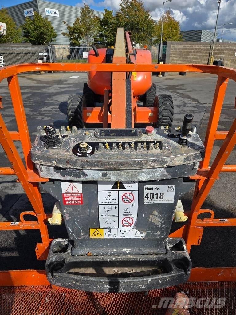 JLG 600 AJ Strēles pacēlāji