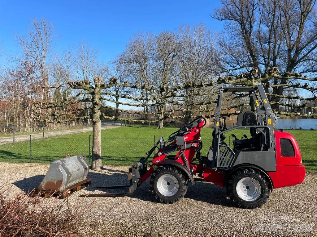 Weidemann 1260 Iekrāvēji uz riteņiem