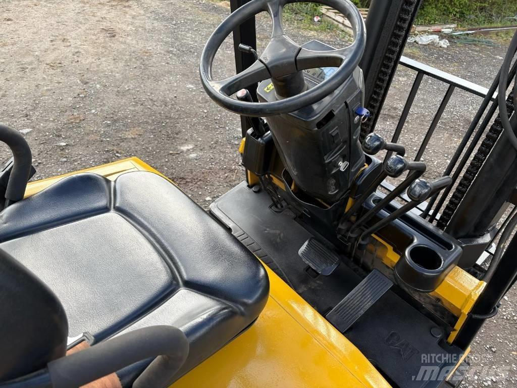 CAT EP 30 K Elektriskie iekrāvēji