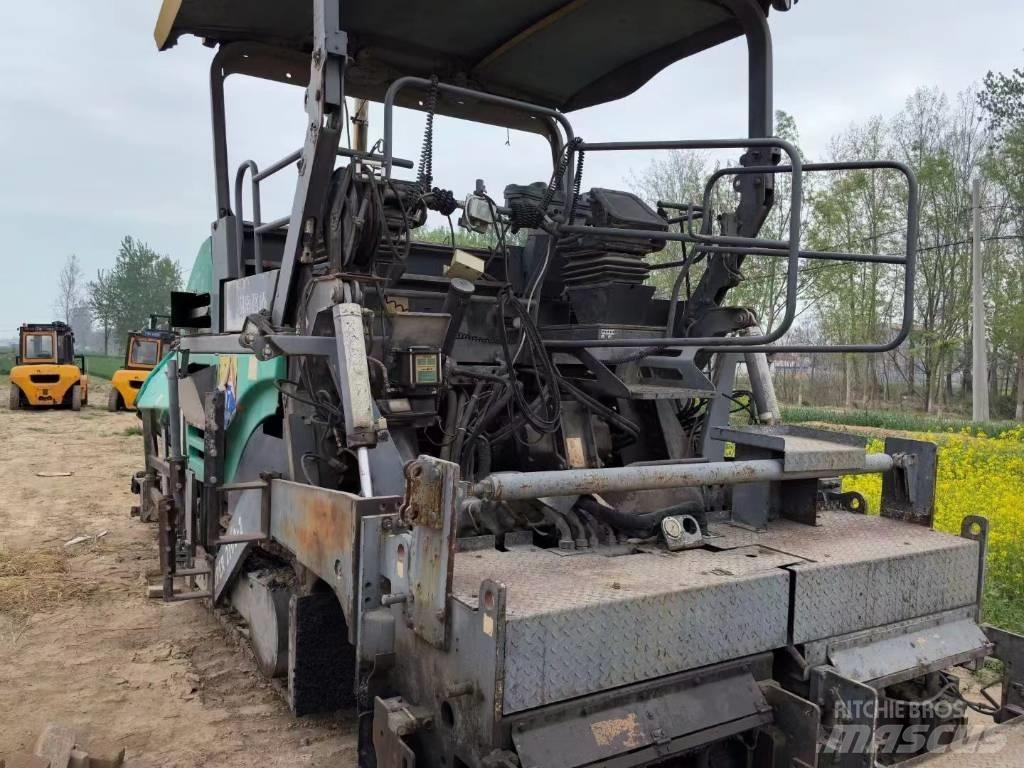 Vögele 2100-3l Asfalta klājēji
