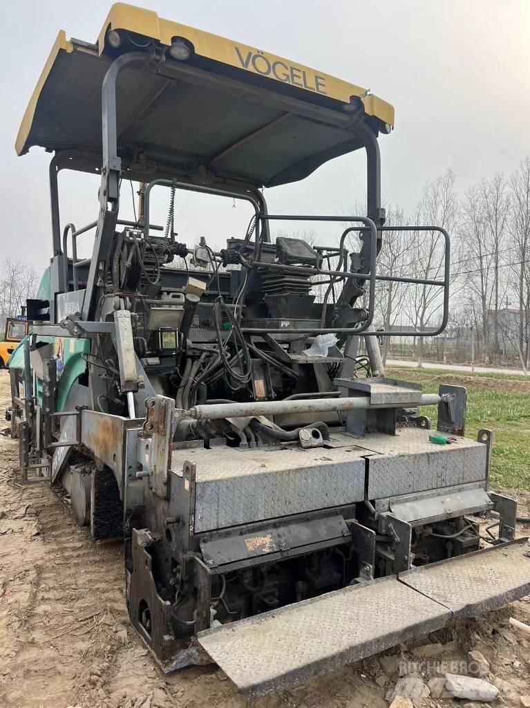 Vögele 2100-3l Asfalta klājēji