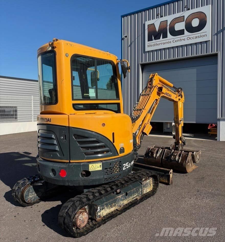 Hyundai R25Z-9 AK Mini ekskavatori < 7 t