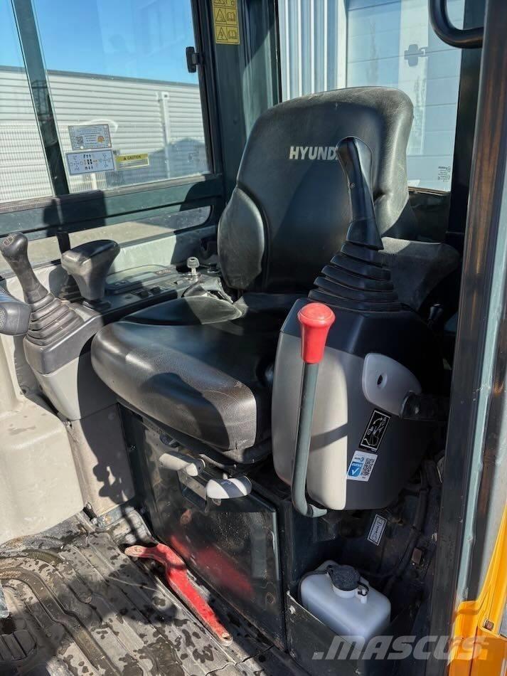 Hyundai R25Z-9 AK Mini ekskavatori < 7 t