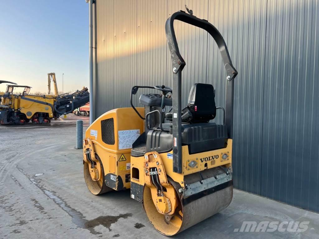 Volvo DD22 Divvalču grunts veltņi