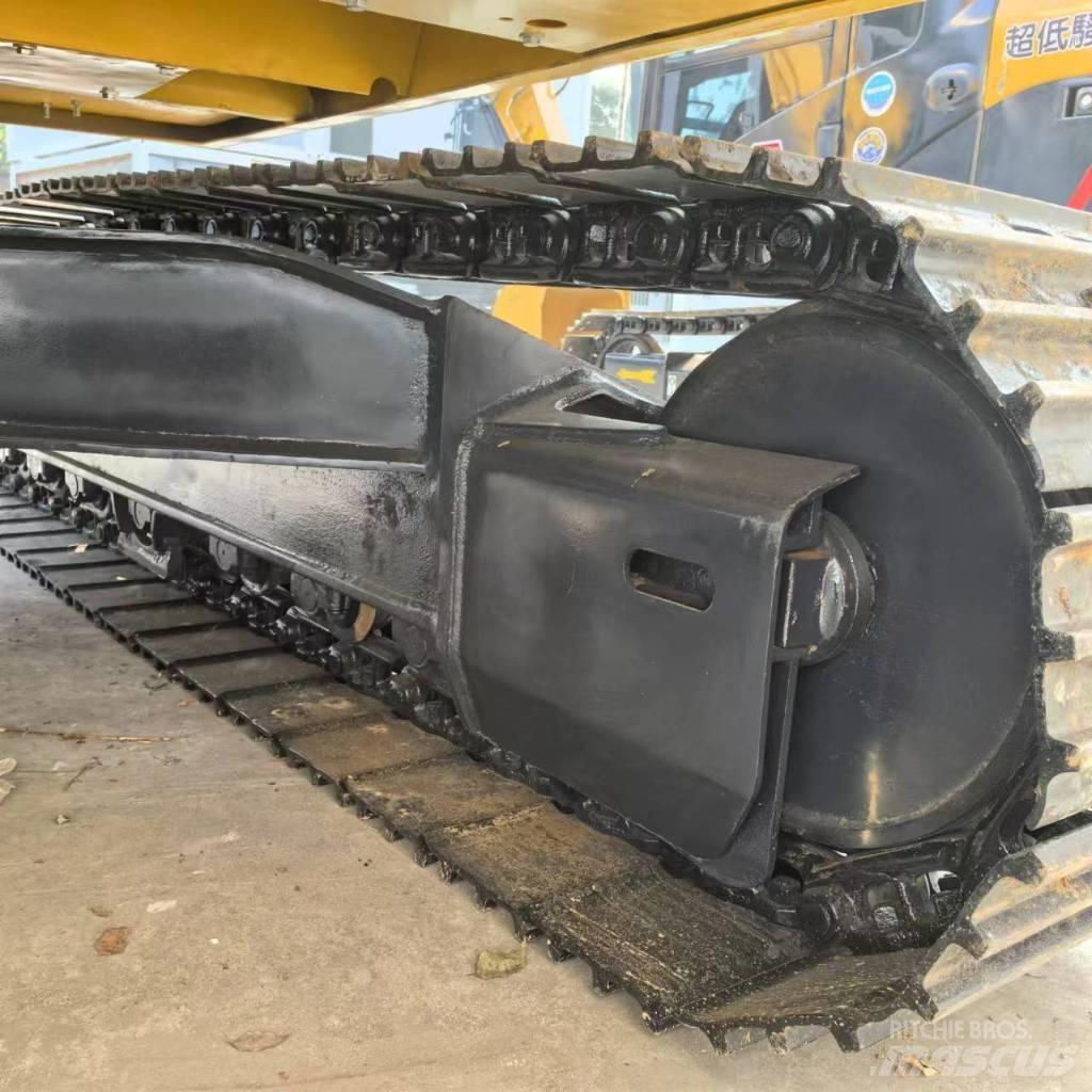 Komatsu PC130-7 Kāpurķēžu ekskavatori