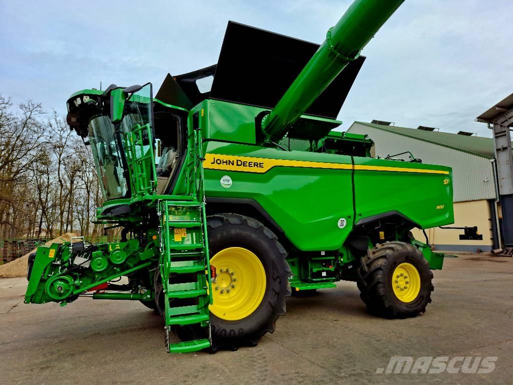 John Deere S7 900 Ražas novākšanas kombaini